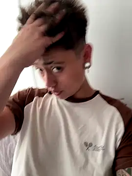 Chriss gomez2 online show from 10-05-25, 07:48