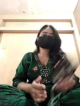 Magical Girl- online show from 12-14-25, 03:57