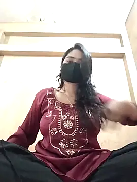 Magical Girl- online show from 11-30-25, 04:13