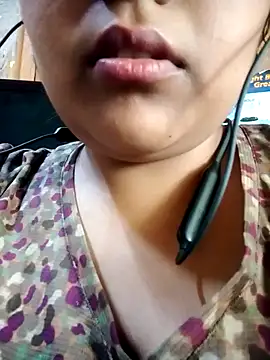 Love-Veronica online show from 02-08-26, 08:12