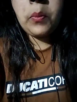 Love-Veronica online show from 03-16-26, 05:48