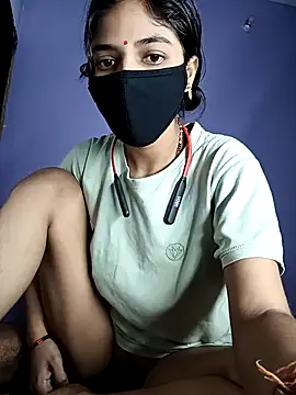 Snapshot of Amzing-Couple chatting on 10-18-25, 03:52 Amzing-Couple online show from 10-18-25, 03:52