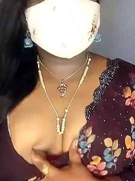 Snapshot of Sexy_Radhikaa chatting on 03-19-25, 06:14 Sexy Radhikaa online show from 03-19-25, 06:14