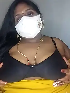 Snapshot of Sexy_Radhikaa chatting on 02-25-25, 09:42 Sexy Radhikaa online show from 02-25-25, 09:42