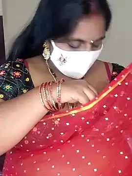 Snapshot of Sexy_Radhikaa chatting on 02-06-25, 10:58 Sexy Radhikaa online show from 02-06-25, 10:58