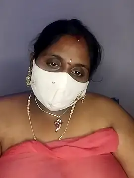 Snapshot of Sexy_Radhikaa chatting on 03-18-25, 08:37 Sexy Radhikaa online show from 03-18-25, 08:37