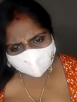 Snapshot of Sexy_Radhikaa chatting on 02-12-25, 05:48 Sexy Radhikaa online show from 02-12-25, 05:48