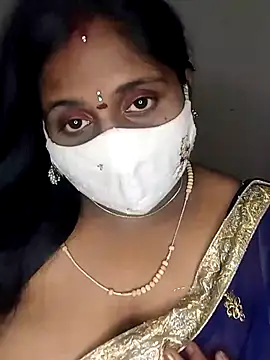 Snapshot of Sexy_Radhikaa chatting on 03-20-25, 05:36 Sexy Radhikaa online show from 03-20-25, 05:36