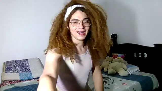 Snapshot of CELESSTESeductora chatting on 03-19-25, 06:44 CELESSTESeductora online show from 03-19-25, 06:44
