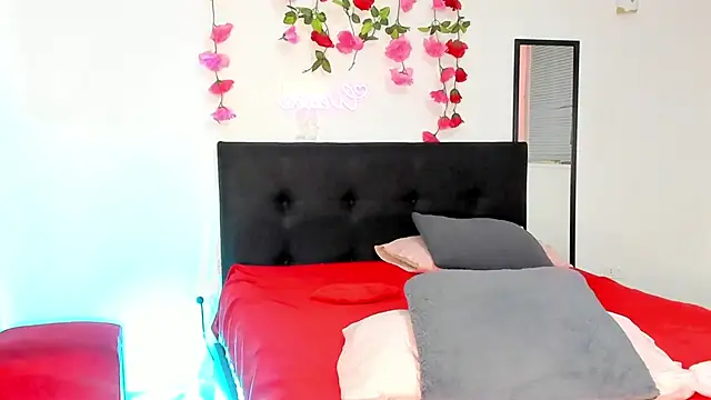 Snapshot of AlanaParker6_ chatting on 02-08-25, 01:33 AlanaParker6 online show from 02-08-25, 01:33
