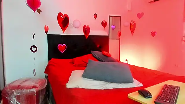 Snapshot of AlanaParker6_ chatting on 02-22-25, 04:30 AlanaParker6 online show from 02-22-25, 04:30