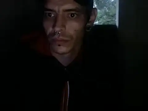 Snapshot of tayler_punk_noise chatting on 01-03-25, 11:01 tayler punk noise online show from 01-03-25, 11:01