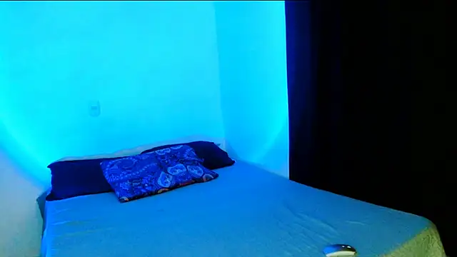 DollCam   online show from 10-21-25, 11:26
