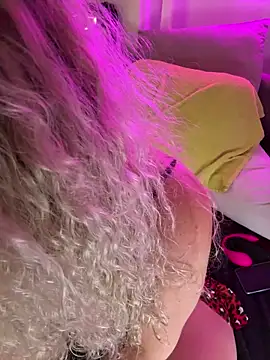 CurvyAnonymousGirl89 online show from 10-03-25, 05:53