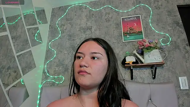 Megan sophia2 online show from 09-15-25, 05:02