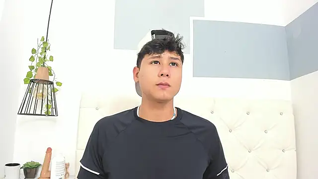 Snapshot of RaidenBoy1 chatting on 02-07-25, 07:49 RaidenBoy1 online show from 02-07-25, 07:49