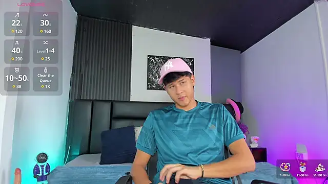 Snapshot of RaidenBoy1 chatting on 01-12-25, 08:03 RaidenBoy1 online show from 01-12-25, 08:03