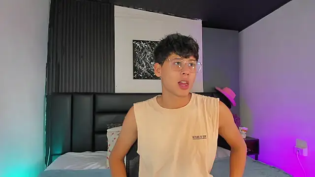 Snapshot of RaidenBoy1 chatting on 01-17-25, 07:38 RaidenBoy1 online show from 01-17-25, 07:38