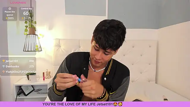 Snapshot of RaidenBoy1 chatting on 02-07-25, 03:45 RaidenBoy1 online show from 02-07-25, 03:45