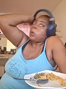 Snapshot of GoddessCarrie chatting on 02-21-26, 07:16 GoddessCarrie online show from 02-21-26, 07:16