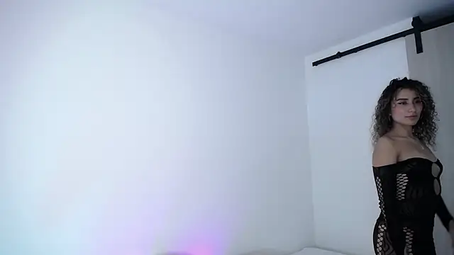 varenkaivanova 22 online show from 11-21-25, 08:46