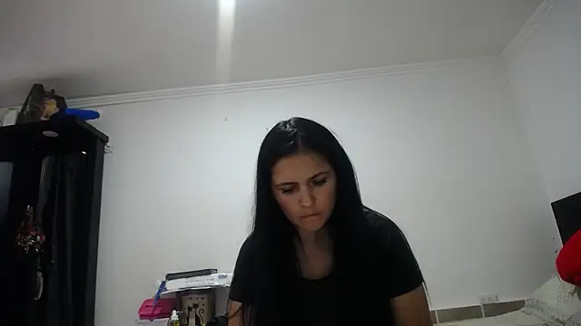 princehermosa44 online show from 06-11-26, 10:07