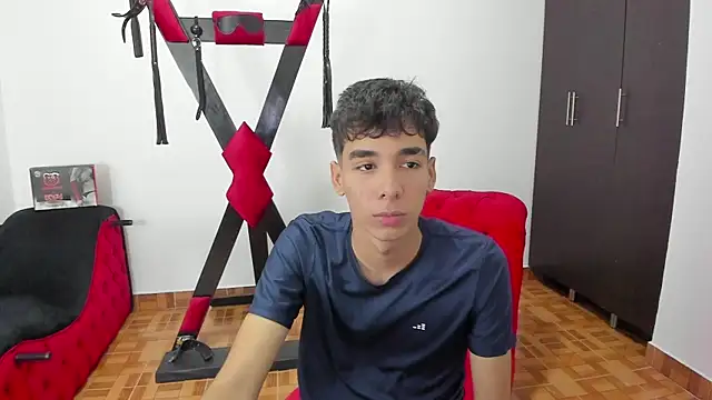 Snapshot of Harry_LatinBoy chatting on 01-06-25, 07:45 Harry LatinBoy online show from 01-06-25, 07:45