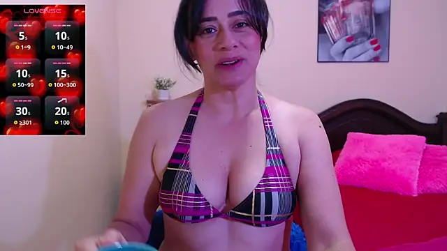 Snapshot of sara_florez1 chatting on 09-12-25, 10:26 sara florez1 online show from 09-12-25, 10:26