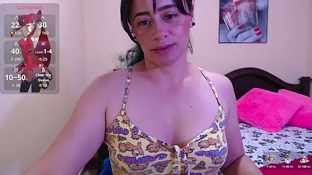 Snapshot of sara_florez1 chatting on 09-20-25, 11:04 sara florez1 online show from 09-20-25, 11:04