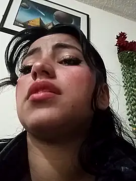 Naomy veracruz  online show from 11-15-25, 12:20