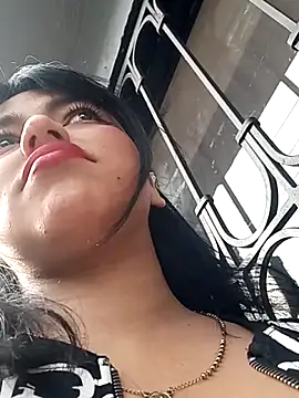 Naomy veracruz  online show from 04-23-26, 12:29