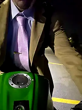 Snapshot of Fuckboy4public chatting on 09-10-25, 04:11 Fuckboy4public online show from 09-10-25, 04:11