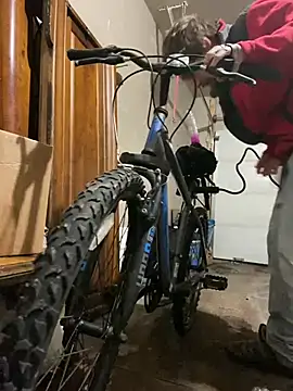 Snapshot of Fuckboy4public chatting on 01-02-25, 05:57 Fuckboy4public online show from 01-02-25, 05:57