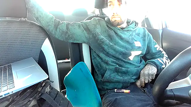 Snapshot of Fuckboy4public chatting on 10-05-25, 07:26 Fuckboy4public online show from 10-05-25, 07:26