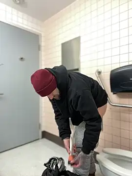 Snapshot of Fuckboy4public chatting on 12-19-24, 03:29 Fuckboy4public online show from 12-19-24, 03:29