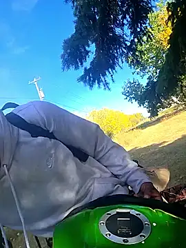 Snapshot of Fuckboy4public chatting on 09-23-25, 10:17 Fuckboy4public online show from 09-23-25, 10:17