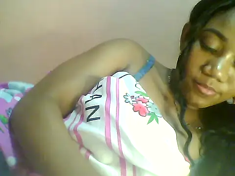 Snapshot of Fariana01 chatting on 01-13-25, 11:27 Fariana01 online show from 01-13-25, 11:27