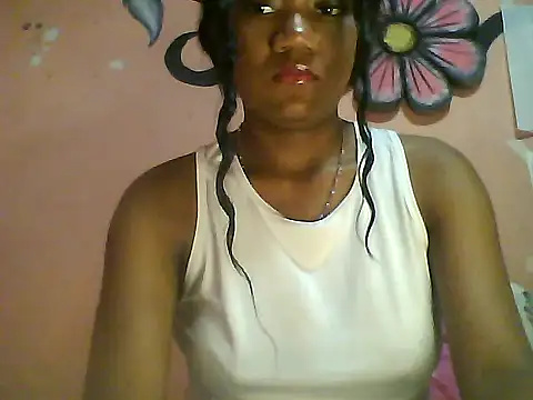 Snapshot of Fariana01 chatting on 01-25-25, 11:22 Fariana01 online show from 01-25-25, 11:22