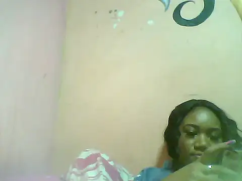 Snapshot of Fariana01 chatting on 01-04-25, 01:21 Fariana01 online show from 01-04-25, 01:21