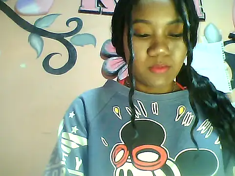 Snapshot of Fariana01 chatting on 02-04-25, 08:49 Fariana01 online show from 02-04-25, 08:49