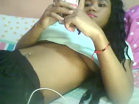 Snapshot of Fariana01 chatting on 01-21-25, 11:24 Fariana01 online show from 01-21-25, 11:24