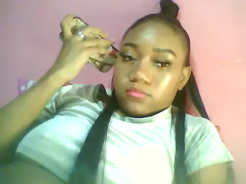 Snapshot of Fariana01 chatting on 12-31-24, 02:40 Fariana01 online show from 12-31-24, 02:40