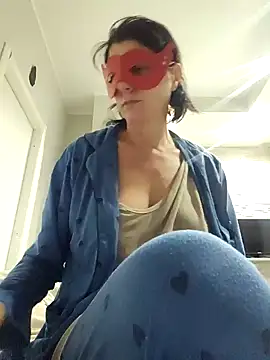 Vagabondainnamorata online show from 11-15-25, 04:05