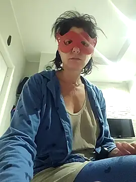 Vagabondainnamorata online show from 10-27-25, 04:13