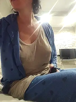 Vagabondainnamorata online show from 11-28-25, 04:12