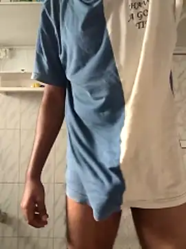 Snapshot of surabhi09 chatting on 02-06-26, 03:35 surabhi09 online show from 02-06-26, 03:35