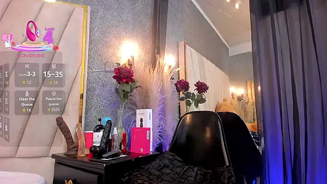 Madison-Diaz online show from 12-05-25, 01:43