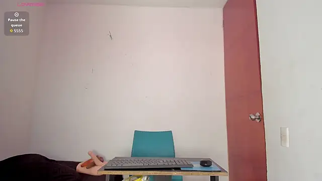 Zoey Donovan online show from 01-08-26, 09:10