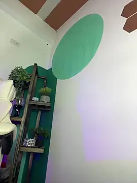 LollaByer online show from 12-19-25, 09:06