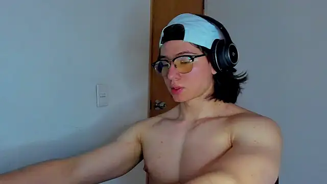 AngelBennet  online show from 11-13-25, 10:24